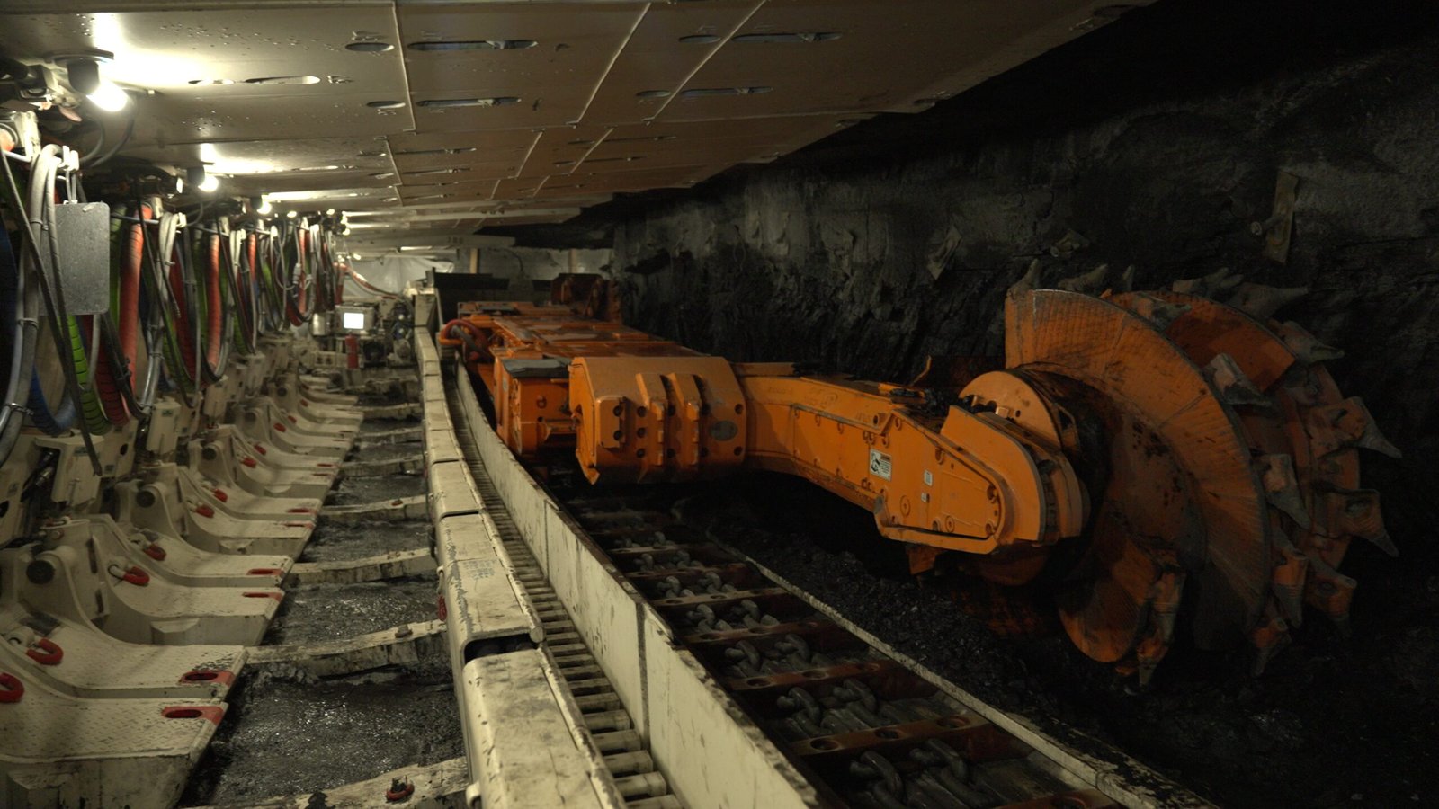 Warrior Met Coal merayakan pembukaan proyek Tambang Blue Creek