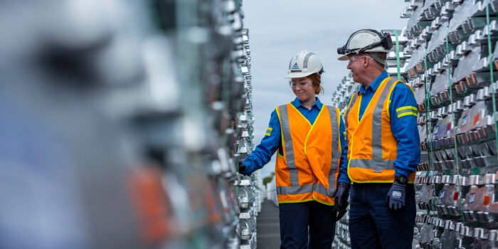 Rio Tinto mendapatkan kesepakatan listrik untuk menjaga lampu pabrik peleburan aluminium Boyne tetap menyala